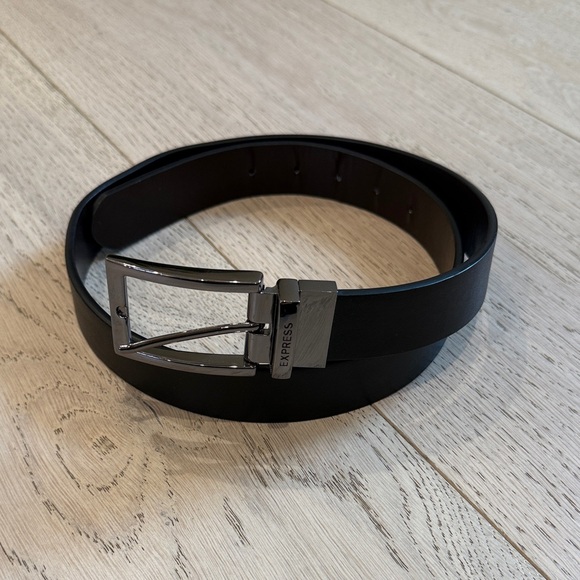 Express Mens Reversible Belt - Picture 2 of 6